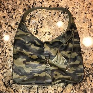 GILI Camo hobo handbag